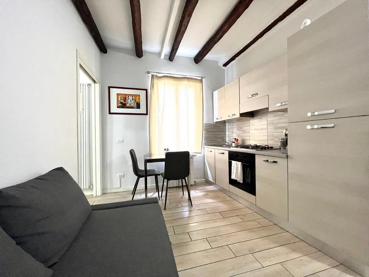 Beautiful View Navigli Apartment Milan